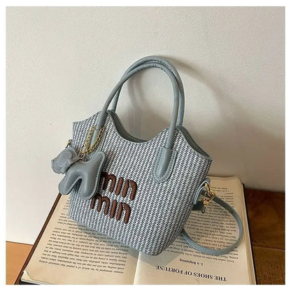 2025 New Designers' Bags - Popular Knitted Bags for Ladies, Casual and Versatile Beach Carry-Along Handbags and Tote Bags