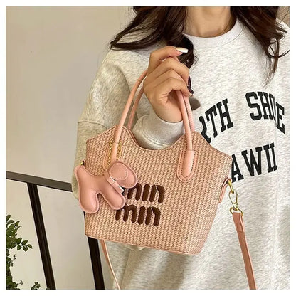 2025 New Designers' Bags - Popular Knitted Bags for Ladies, Casual and Versatile Beach Carry-Along Handbags and Tote Bags